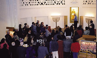 David Hart of Holy Blossom Temple, explains the meaning of sacred objects in the sanctuary of the synagogue. This event on the theme of Sacred Space was co-sponsored by Scarboro Missions.